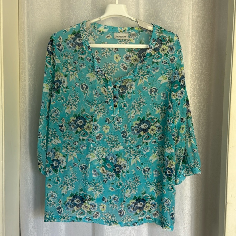 AVENUE CHIFFON TOP Sz: 1X